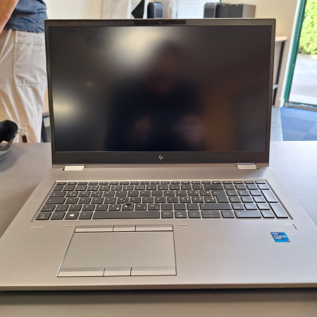Prenosnik, HP Zbook Fury 17 G8 Mobile Workstation... ugodna cena / kvaliteta A-
