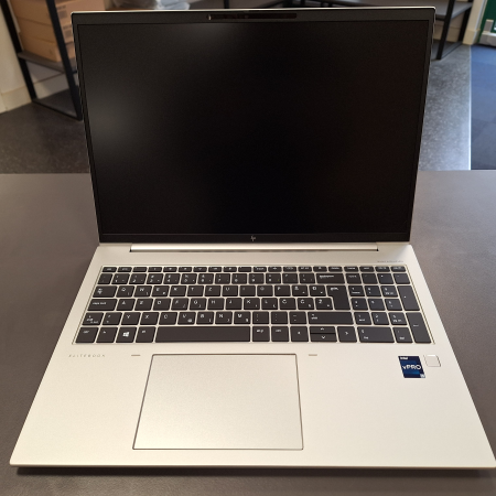 Prenosnik, HP EliteBook 860 G10... ugodna cena / kvaliteta A-