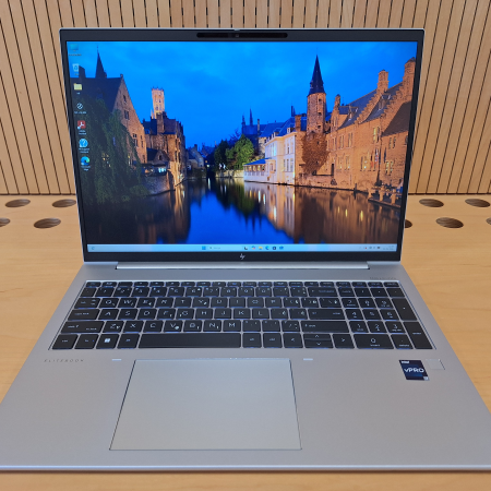 Prenosnik, HP EliteBook 860 G10... ugodna cena / kvaliteta A-