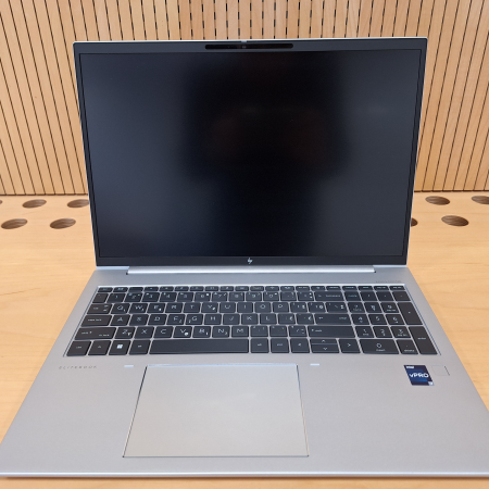 Prenosnik, HP EliteBook 860 G10... ugodna cena / kvaliteta A-