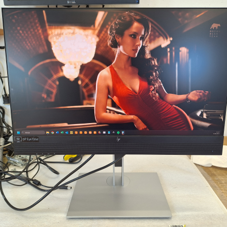 Monitor, 61 cm (24''), HP EliteDisplay E24m G4... ugodna cena / kvaliteta A- 