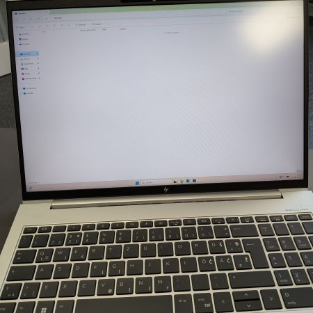Prenosnik, HP EliteBook 860 G9... ugodna cena / kvaliteta A-