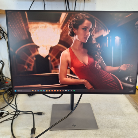 Monitor, 61 cm (24''), HP Z24n G3... ugodna cena / kvaliteta A-