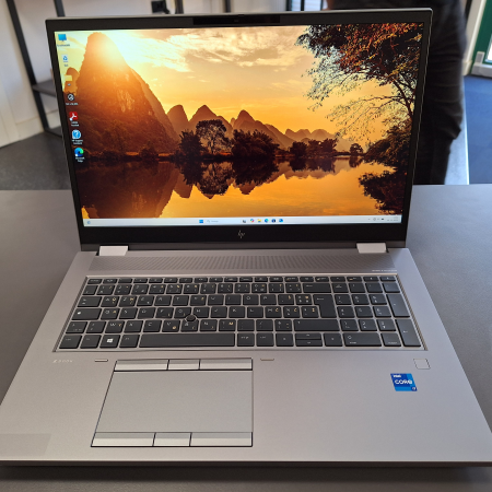 Prenosnik, HP Zbook Fury 17 G8 Mobile Workstation... ugodna cena / kvaliteta A-