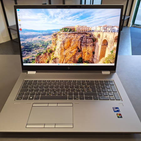 Prenosnik, HP Zbook Fury 17 G8 Mobile Workstation... ugodna cena / kvaliteta A-