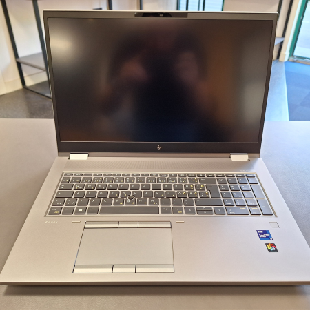 Prenosnik, HP Zbook Fury 17 G8 Mobile Workstation... ugodna cena / kvaliteta A-