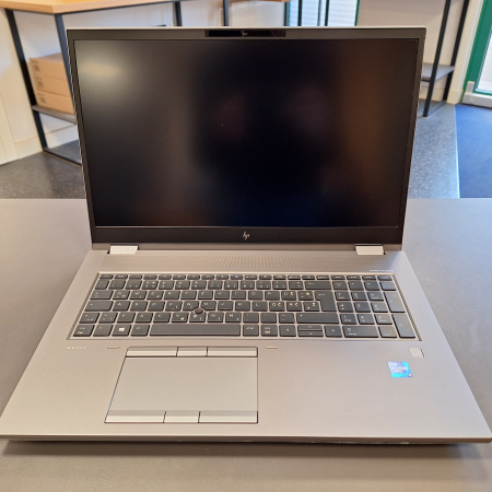 Prenosnik, HP Zbook Fury 17 G8 Mobile Workstation... ugodna cena / kvaliteta A-