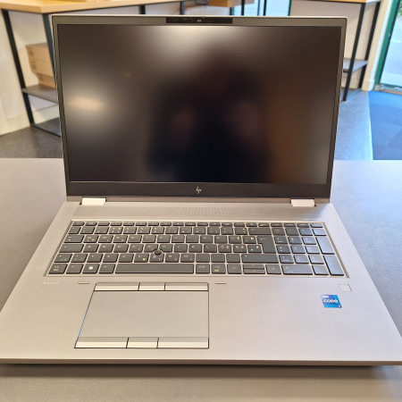Prenosnik, HP Zbook Fury 17 G8 Mobile Workstation... ugodna cena / kvaliteta A-