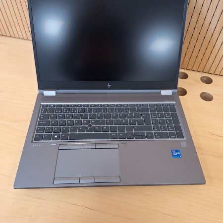 Prenosnik, HP Zbook Fury 15 G8 Mobile Workstation... ugodna cena / kvaliteta A- 