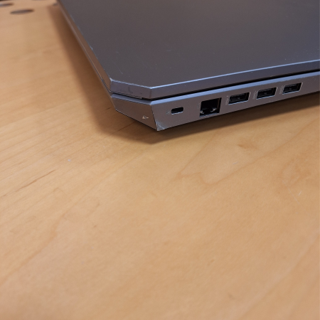 Prenosnik, HP Zbook 17 G6 Mobile Workstation... ugodna cena / kvaliteta A-
