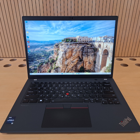 Prenosnik, LENOVO ThinkPad T14 G3... ugodna cena / kvaliteta A-